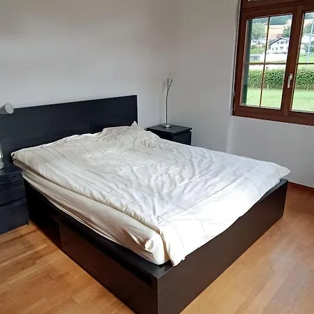 De 2 Apartment *
